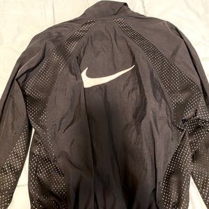 Vintage Nike 90s windbreaker (like-new)